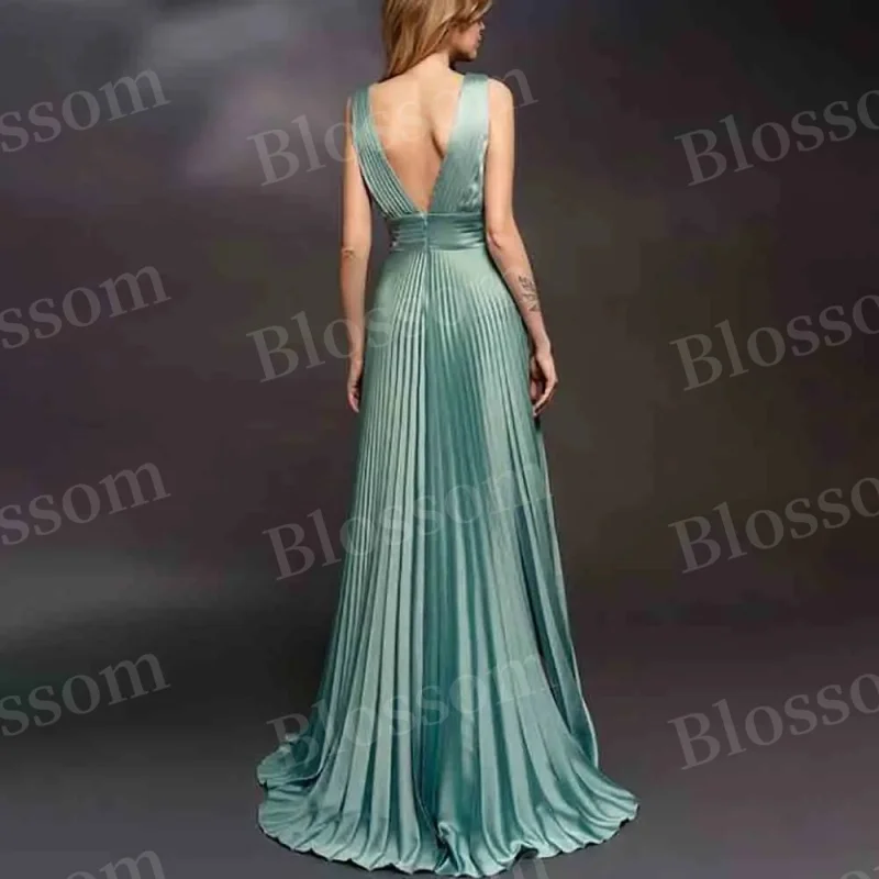 Satin sleeveless party dress Pleated V Lead dress Floor-length halter formal party dress