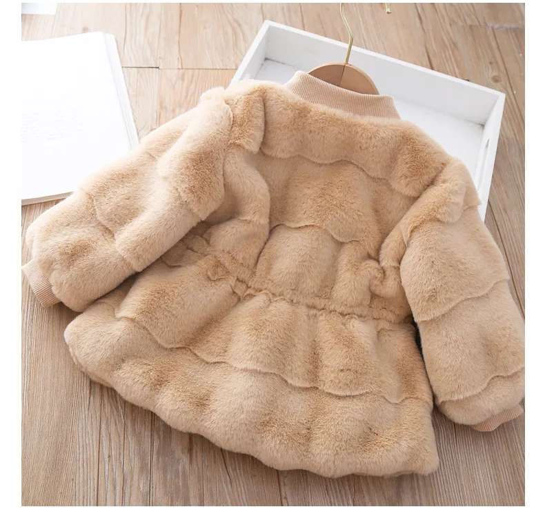 Children\'s clothing girls autumn and winter new coat girl baby Korean version thickened sweater children\'s top imitation fur