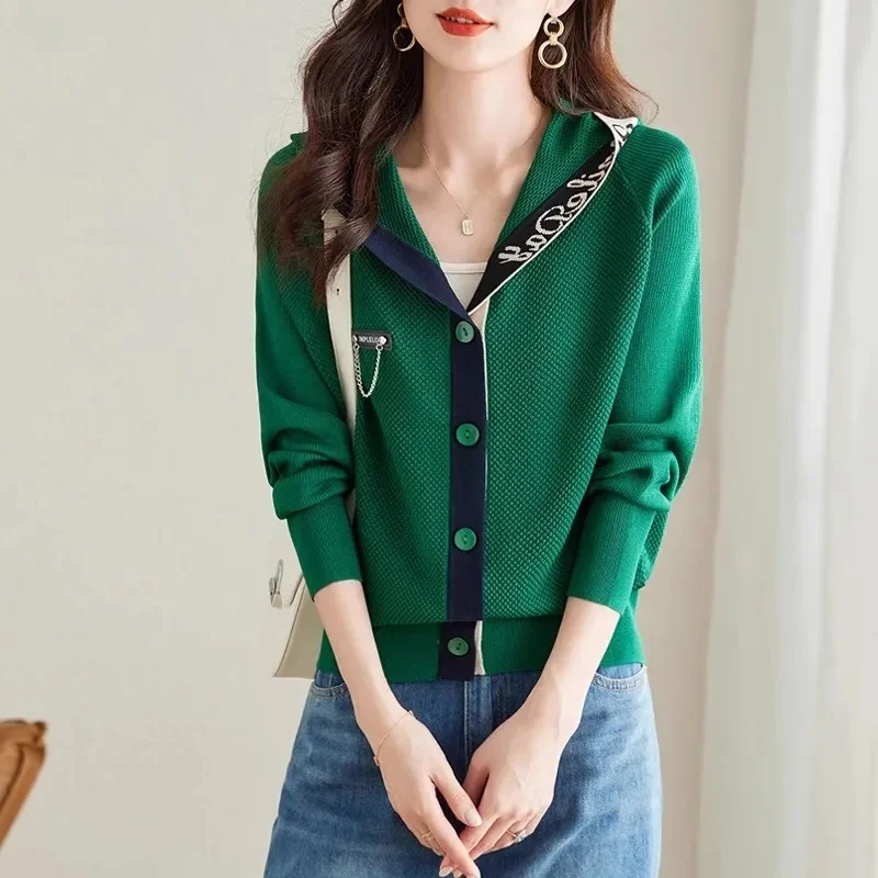 Design Sense Fashion Spring Autumn Hooded Knitted Coat Female soft Single Row Buckle Bat Cardigan Sweater Jacket Top 2024 New