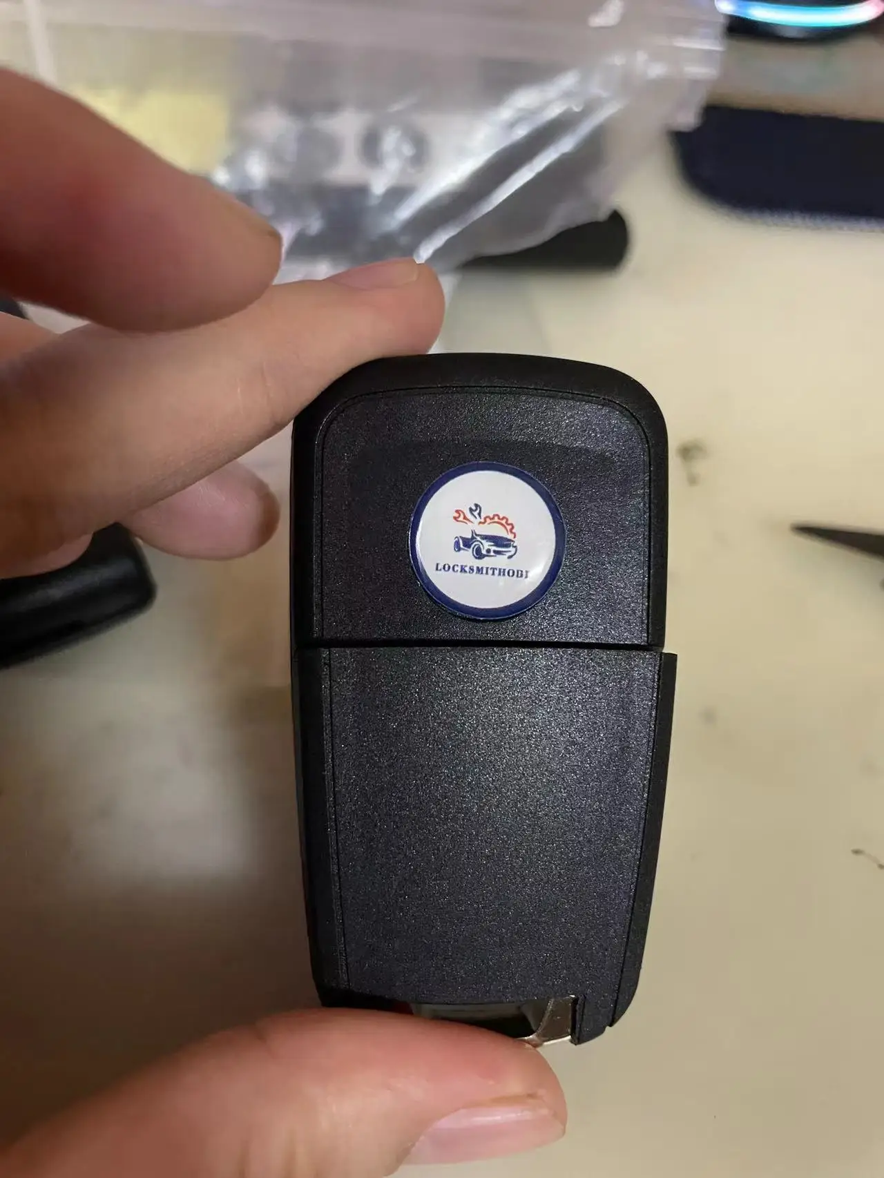 

10PCS/Lot Gel Sticker Logo For Russian Car 14MM Round Gel logo Use On KD/VVDI REMOTE KEYS