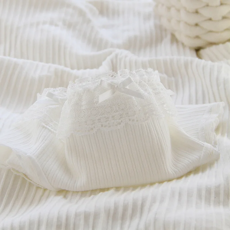 A23- D4- White