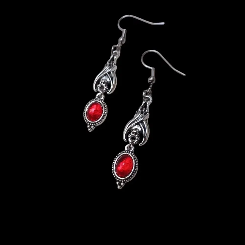 Gothic Black Bat Hollowed-out Heart-shaped Red Crystal Dangle Earrings for Woman Victoria Retro Vampire Halloween Jewelry Gifts
