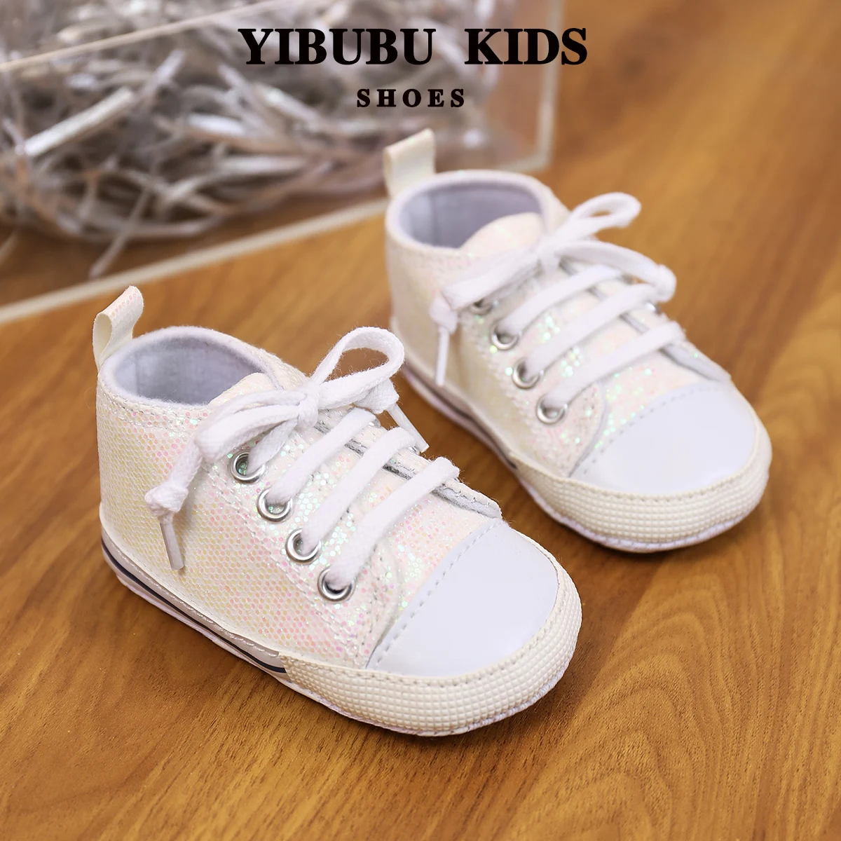 Yibubu-zapatos brillantes para bebé y niña, zapatillas de lona con cordones, antideslizantes, suela suave, primeros pasos