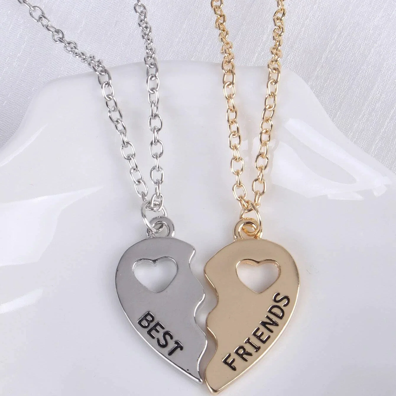 Trendy Best Friends Forever Necklace BFF Necklaces For Women Hollow Broken Love Heart Pendant Necklaces&Pendants Party Gift