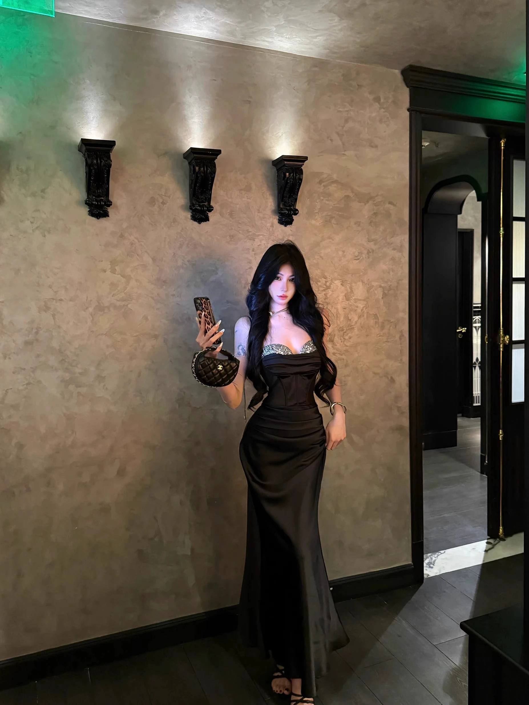 

Sexy Chic Shoulder Bared Gown Women's Black Long Birthday Dress Fashionable High Waist Silk Fabric Fish Tail Evening Gown