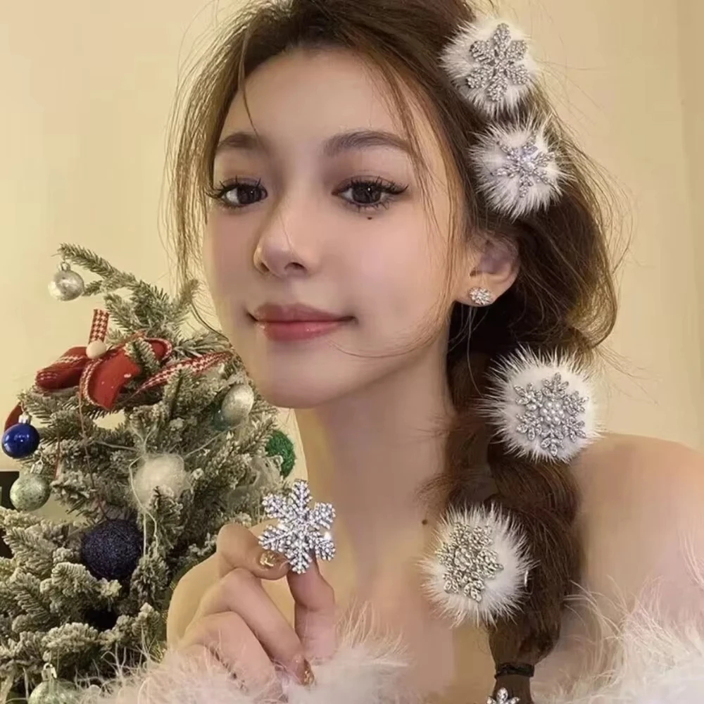 

2Pcs Plush Fur Snowflake Hair Clips for Women Sweet Exquisite Rhinestone Bow Duckbill Hairpin Fashion Girl Hair Accessories