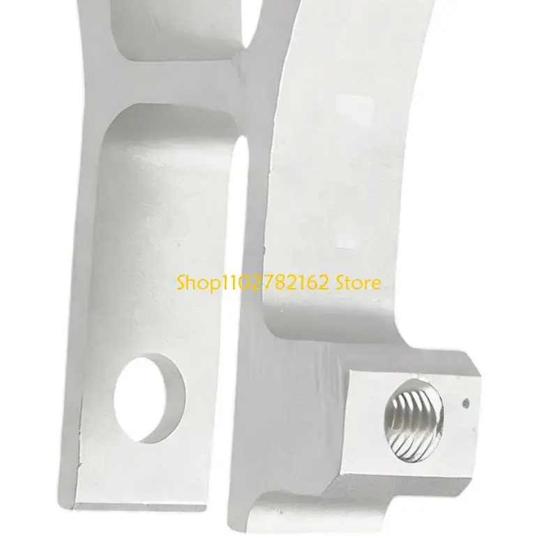 547B Engine Motor Mount Bracket 68172351AC, Metal and Rubber Assembly with Visible Size Points for Workshop Maintenance