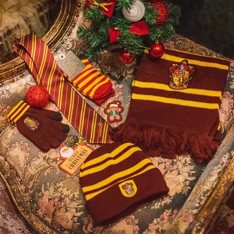 Hot Selling Christmas Gift Scarf Gloves Hat Tie Harris Student Campus CosPlay Scarfs Potters Gryffindor Hufflepuff College Badge