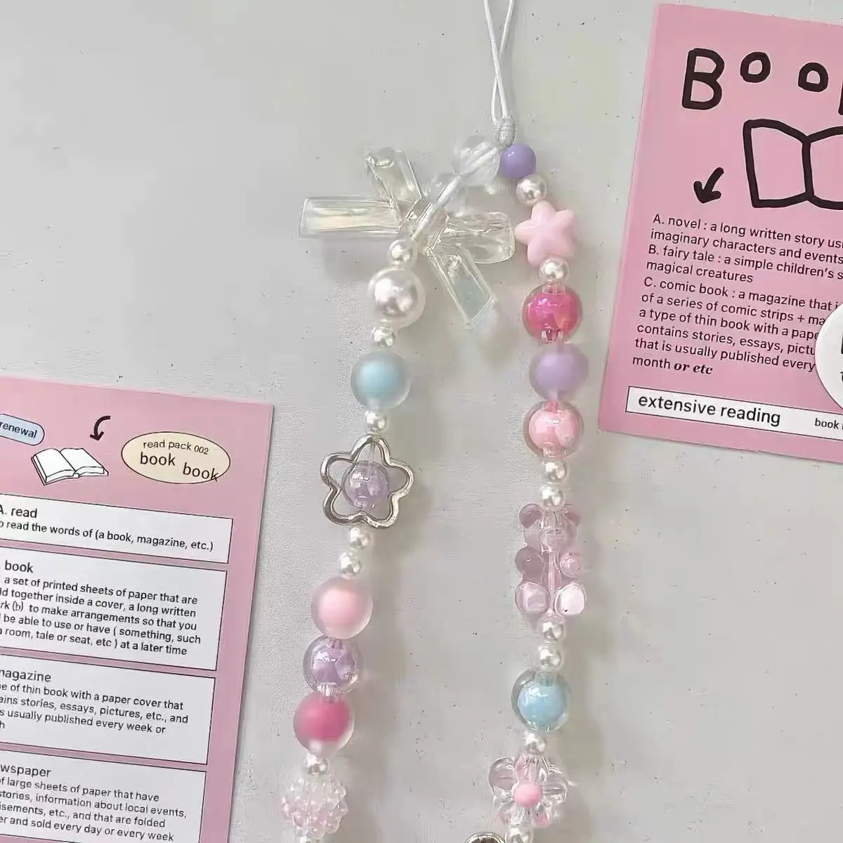 Ins Dopamine 소녀 귀여운 베리 베어 휴대폰 스트랩, 수제 구슬 장식 카메라 참 매듭 펜던트 랜야드 키체인