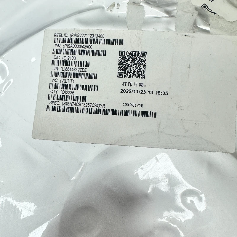 SN74CBT3257CRGYR 5pcs   Multiplexer Switch IC | 4-Port High-Speed Bus Switch, CBTLV Compatible | VQFN-16
