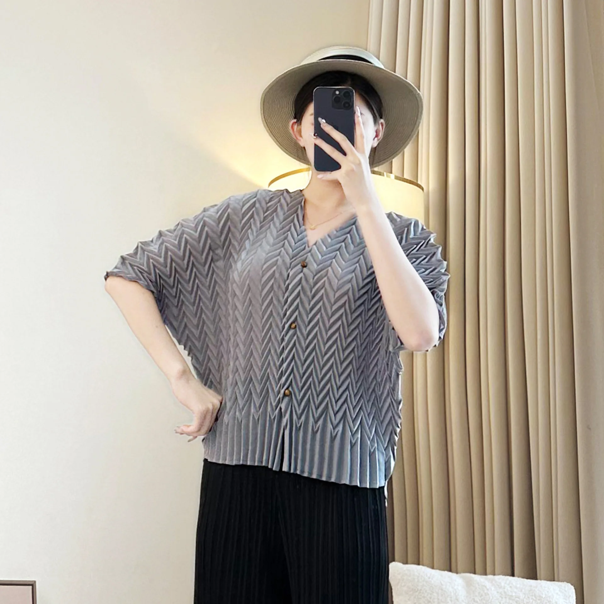 

Плиссированная куртка Miyake Design Sense с круглым вырезом и волнистым узором, складная рубашка, топ, свободный топ, лето 2025 г., куртка-кардиган с рукавами пять четвертей