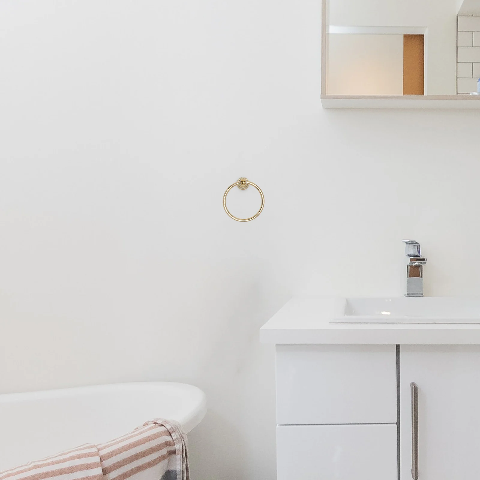 

1Pcs Golden Color Towel Round Rack Eco Friendly Thick Design Bathroom Accessory Decorative Practical Towel Ring