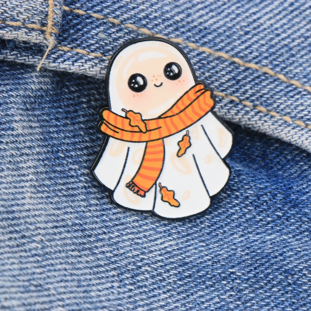 Autumn Ghost Enamel Pin, Cute Fall Brooch with Orange Scarf & Leaves, Spooky Season Metal Badge for Jackets, Bags & Hats