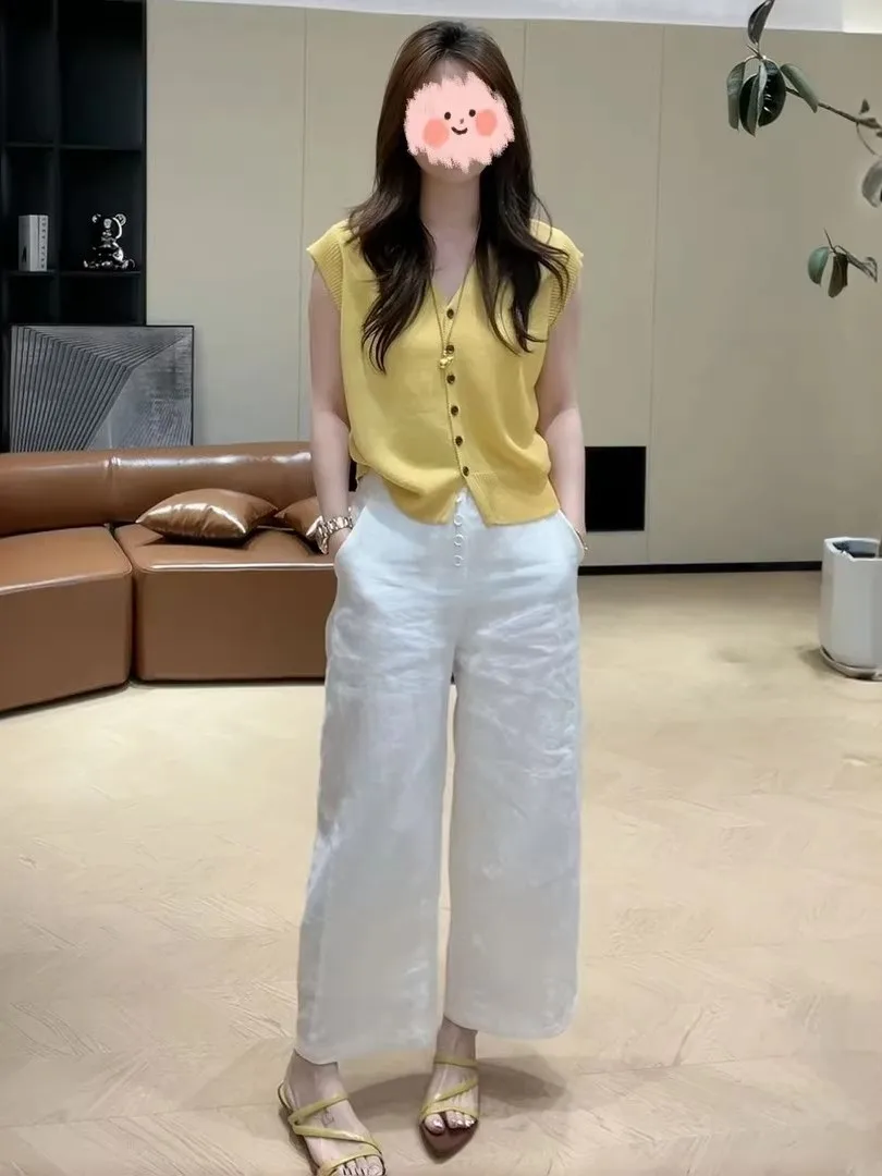 

Summer 2026 Ice Silk Knitted Short Sleeve V-Neck Single Button Women's Top Versatile Design Pure Color Commute Style Knitwear