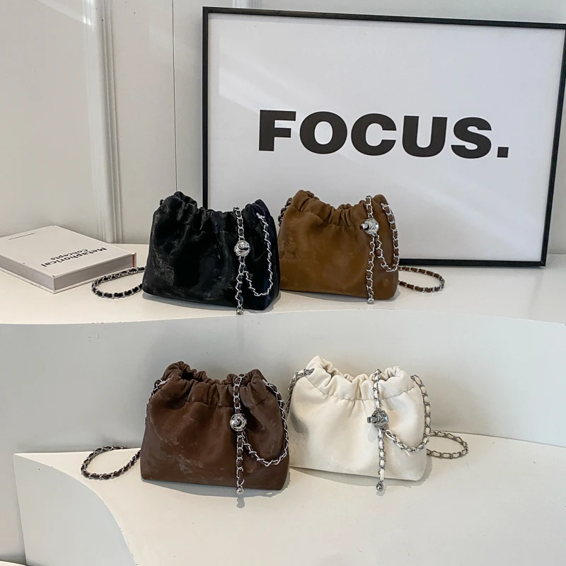 Ruched Hasp Bucket Shoulder Bags Solid Soft 2024 High Quality Bags for Women Versatile PU Fashionable Women\'s Handbags Bolsa