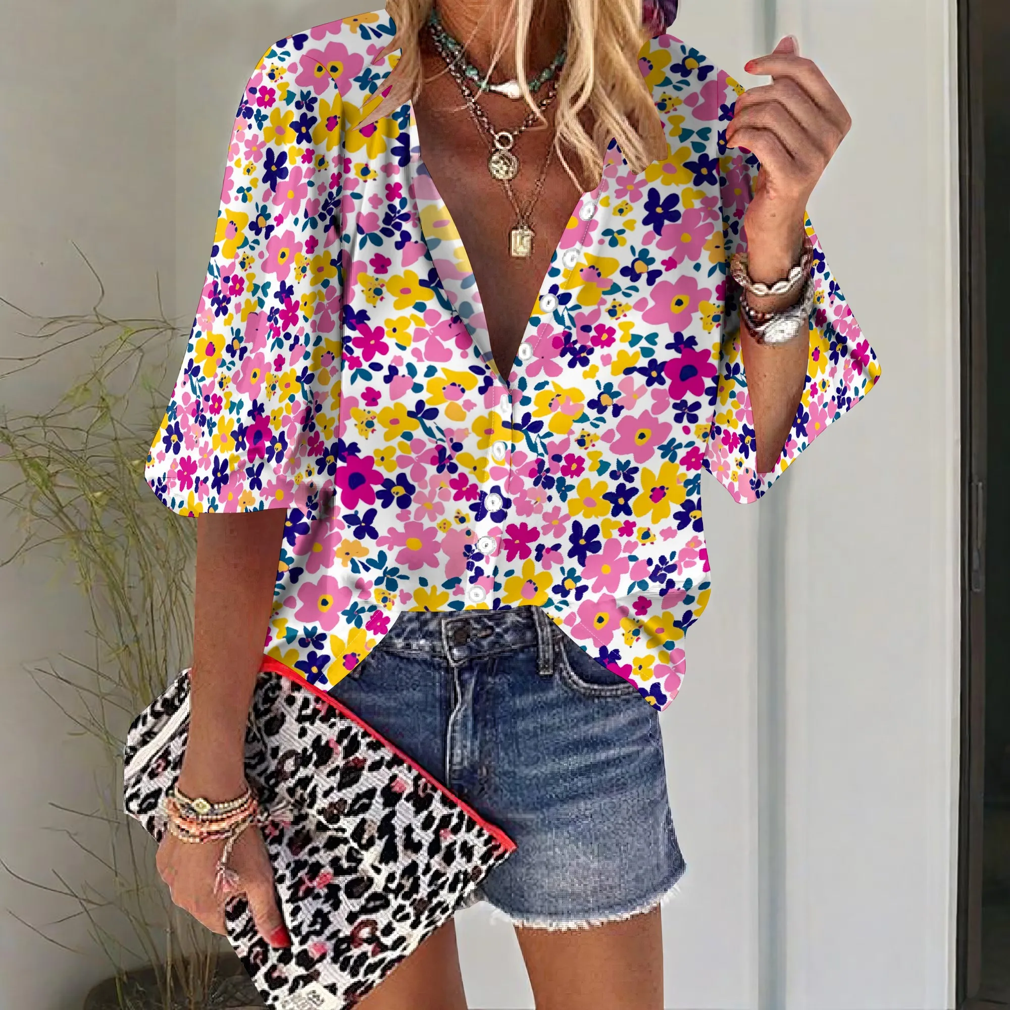 Рисунок 2 - Женские деловые повседневные топы с цветочным принтом