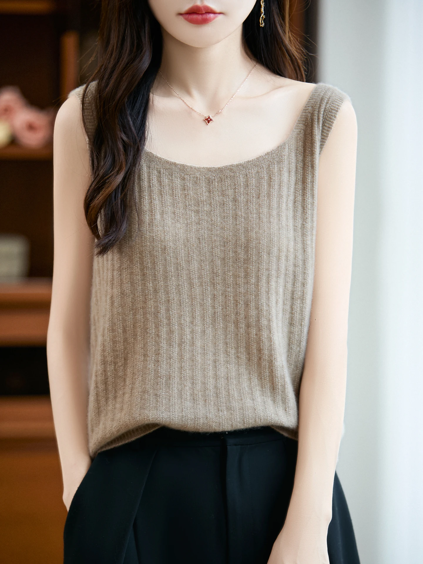 

Autumn Winter 100% Merino Wool Women's Pullover Suspender First-line Ready Wear Fashion Knitted Cashmere Sweater Vest