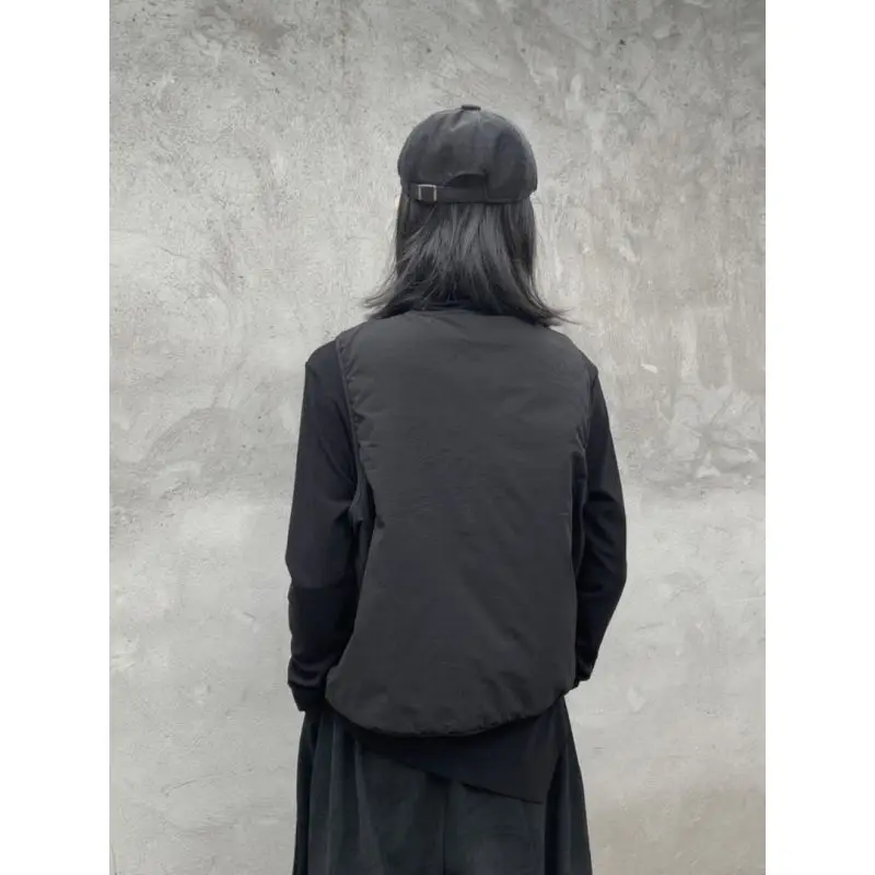 秋冬のレディースベスト、今年の新作超軽量で多用途なキルティングVネックショートファッショントップ