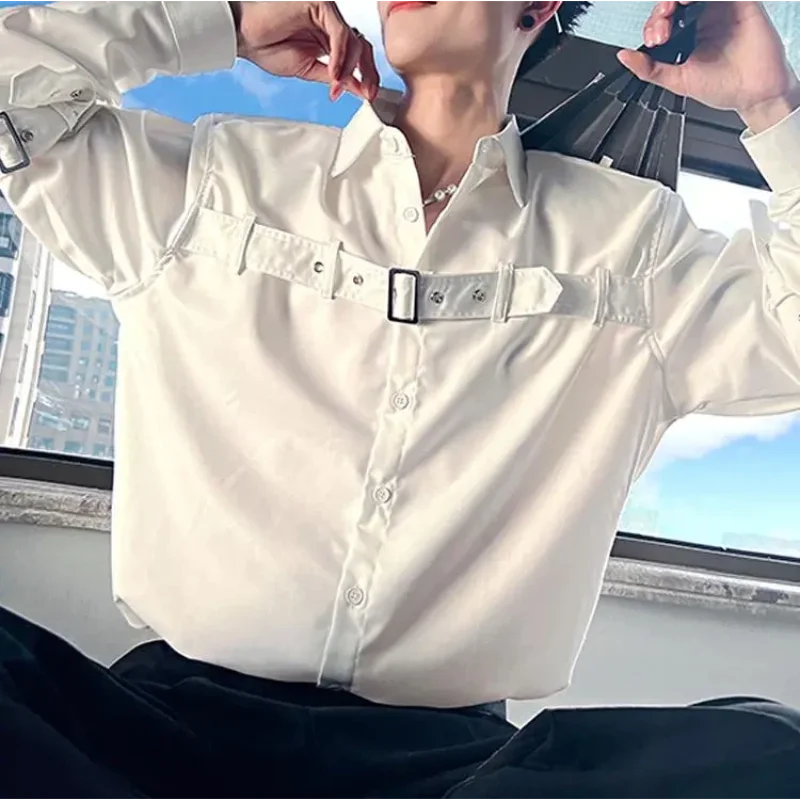 

Мужская новая весенне-летняя повседневная рубашка, стильная однотонная с длинным рукавом и модным декором в виде пряжки для ремня