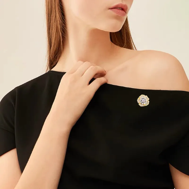Chinese Style Lucky Flower Zircon Brooch Gold Tone Sparkly Collar Pin Auspicious Fortune Accessory For Summer Blouse Knitwear