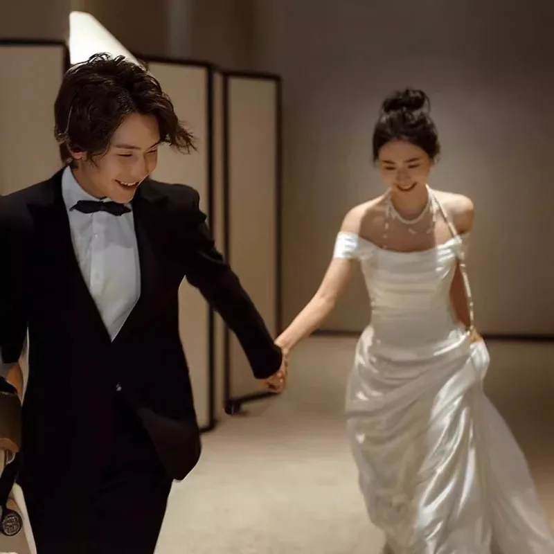 GIYSILE Customized Simple White Fragrant Wind Light Wedding Dress 2025 New One-shoulder Satin High Sense Shoulder Short Sleeves