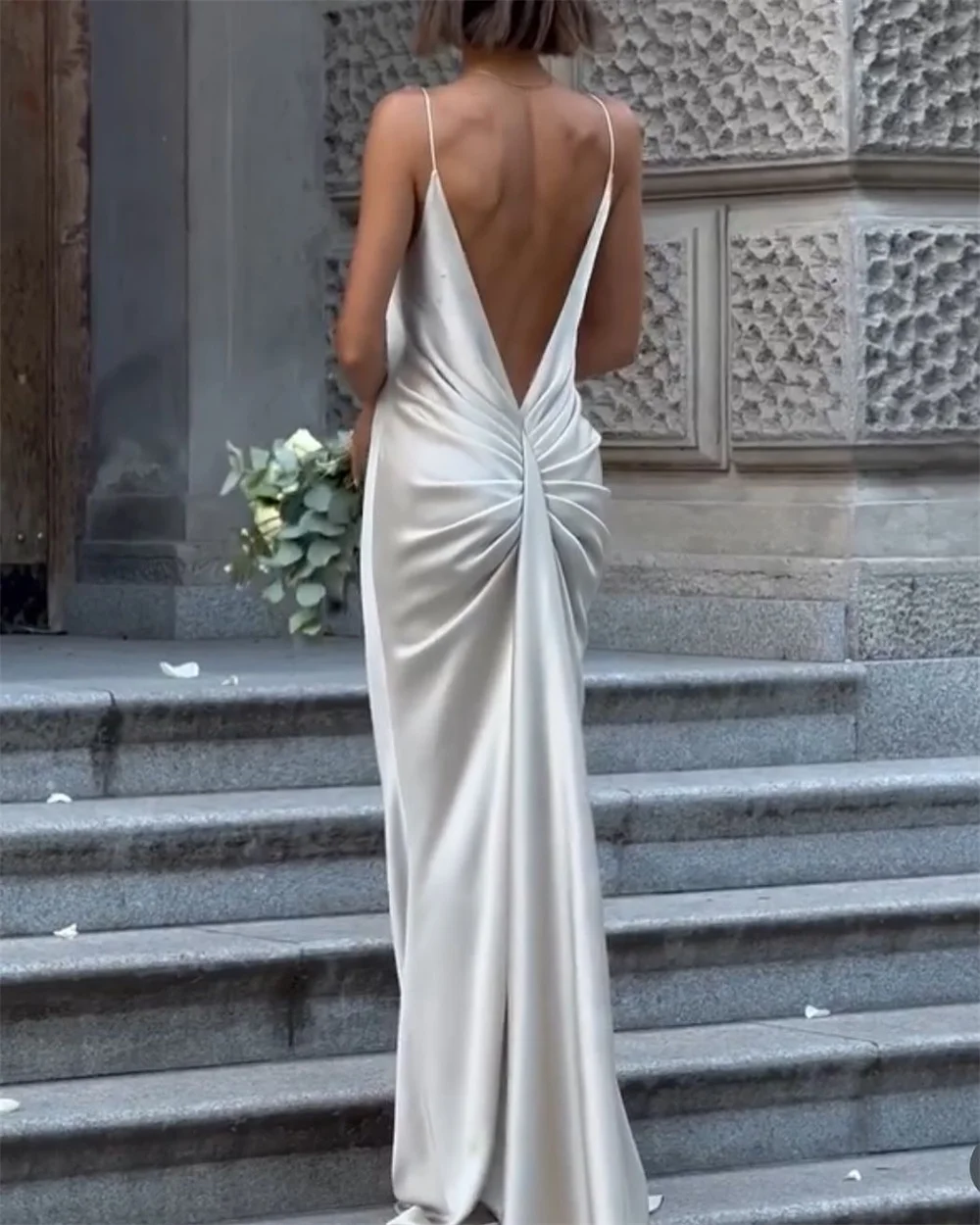 Cathy Ivory Luxury Satin Prom Dress Elegant V-neck Backless فستان حفلات الزفاف Mermaid Sleeveless Long Train Wedding Dress 2024