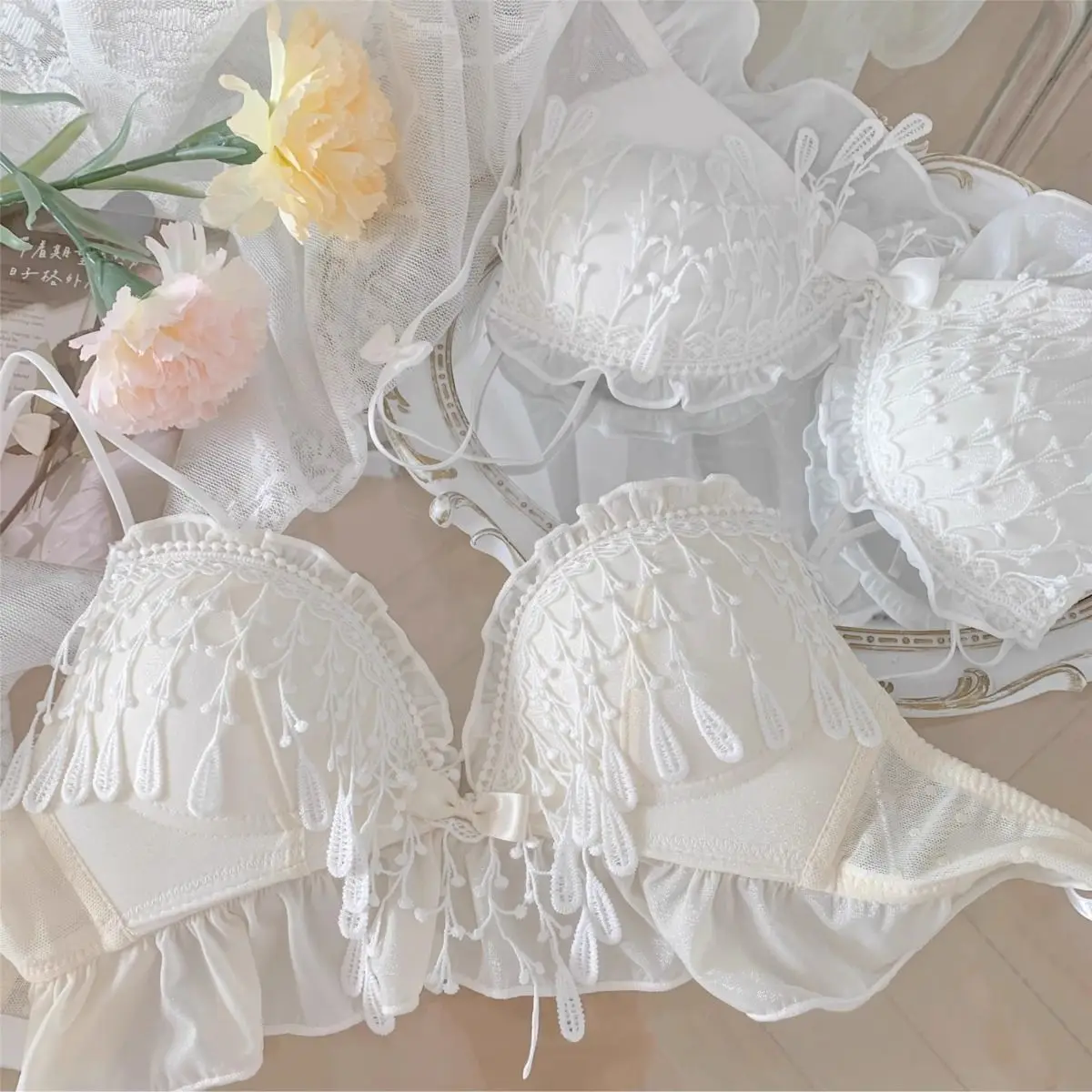 The new all-girl Tzitzit bra set with small breasts held together to prevent sagging, sweet lace bras