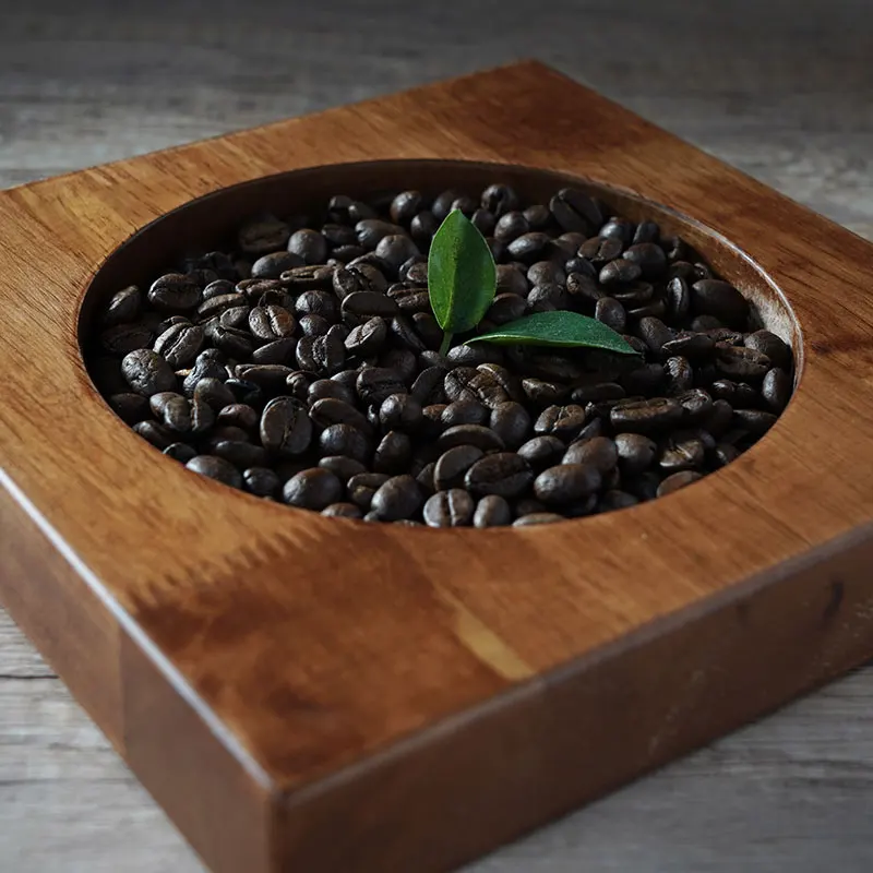 A Wooden Square Container Plate, Perforated Wooden Dish, Molecular Tableware Box, Four-grid Tableware In Western Restaurant.