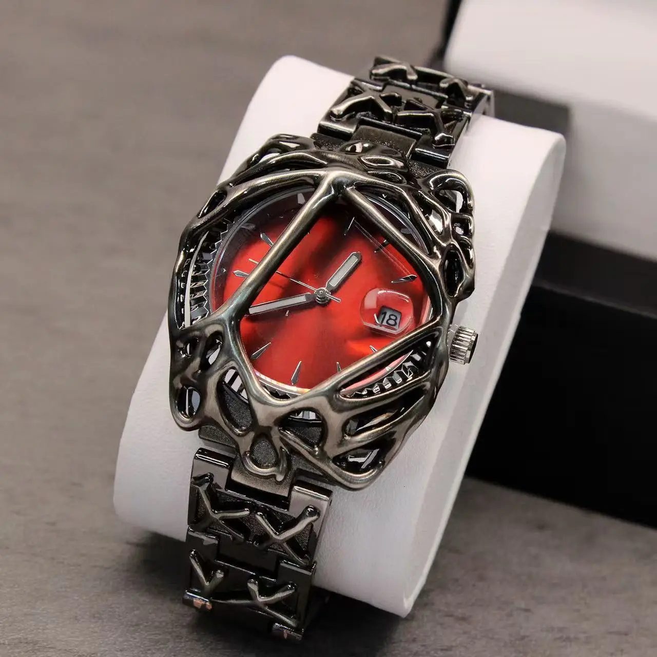 Unique Minimalism Men's Watches Irregular Dial Design Fashion Casual Street Punk Gothic Wristwatch for Men Black Color Calendar