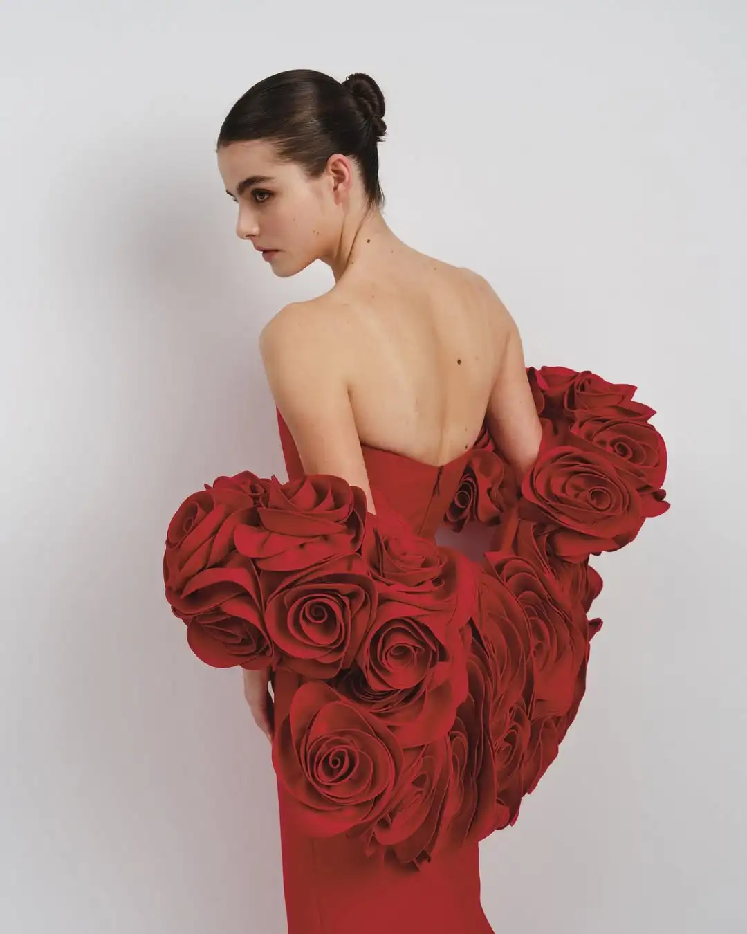 Red Carpet Cape Volumetric Floral Wedding Cape 3D Rose Flowers Bridal Wraps Couture Detachable Cape Shawl Clock Photoshoot Custo