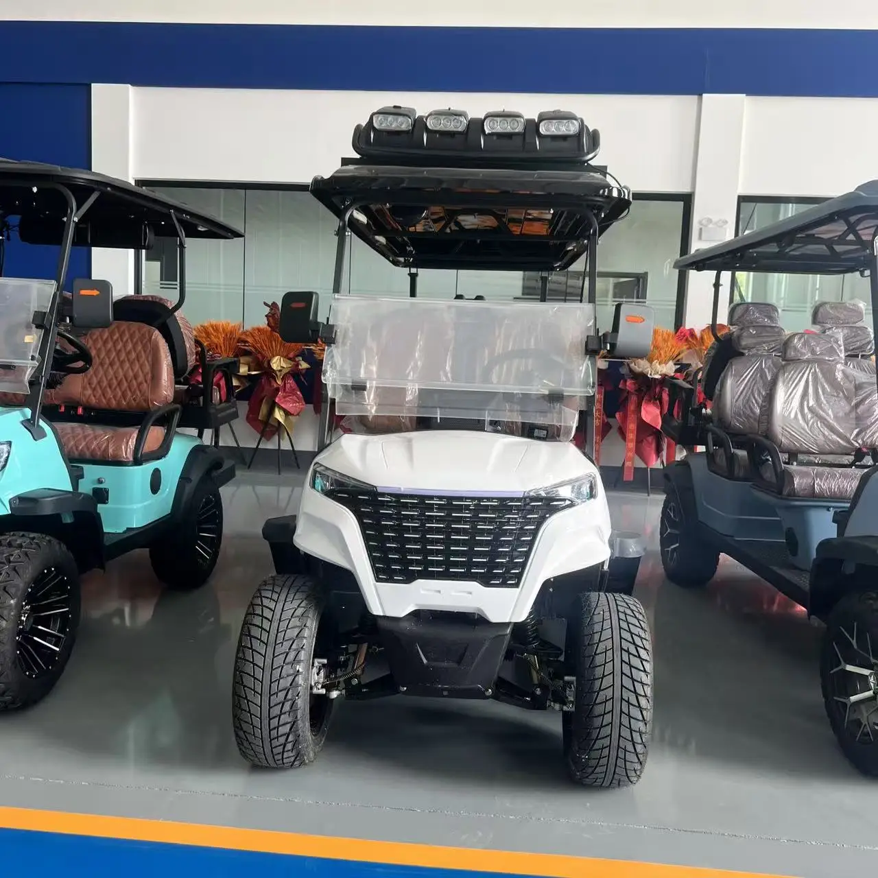New/Classic Luxury 2 4 6 8 Seater Custom Brand Adult Street Legal 4WD Golf Cart 72V Lithium Battery 4×4 Golf Cart
