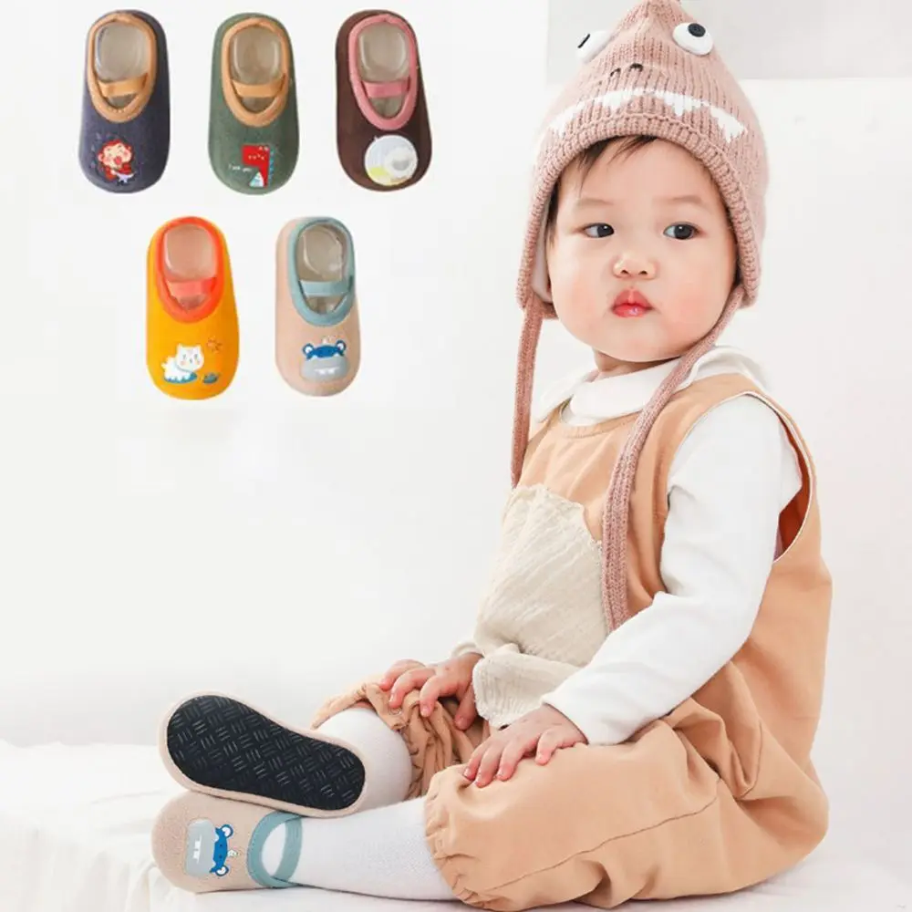 

Rubber Sole Baby Sock Anti Skid Cartoon Design Toddler Slipper Socks Lightweight Warm Cushion Baby Walker Sneakers First Walker