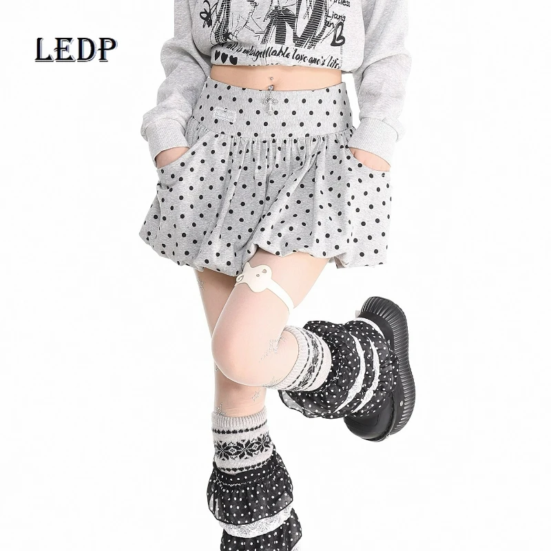 Französischer Retro-Design Y2K süßer gepunkteter Damenrock Sommer neue dünne hohe Taille vielseitige flauschige A-Linie kurze Röcke Damen