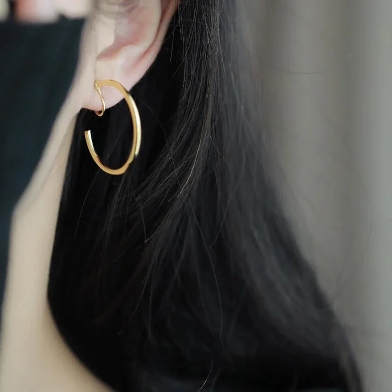 New Design 30-50mm Simple Exaggerated Rotatable Big Hoop Mosquito Coil Clip Earrings for Women Without Ear Piercing Jewelry Gift