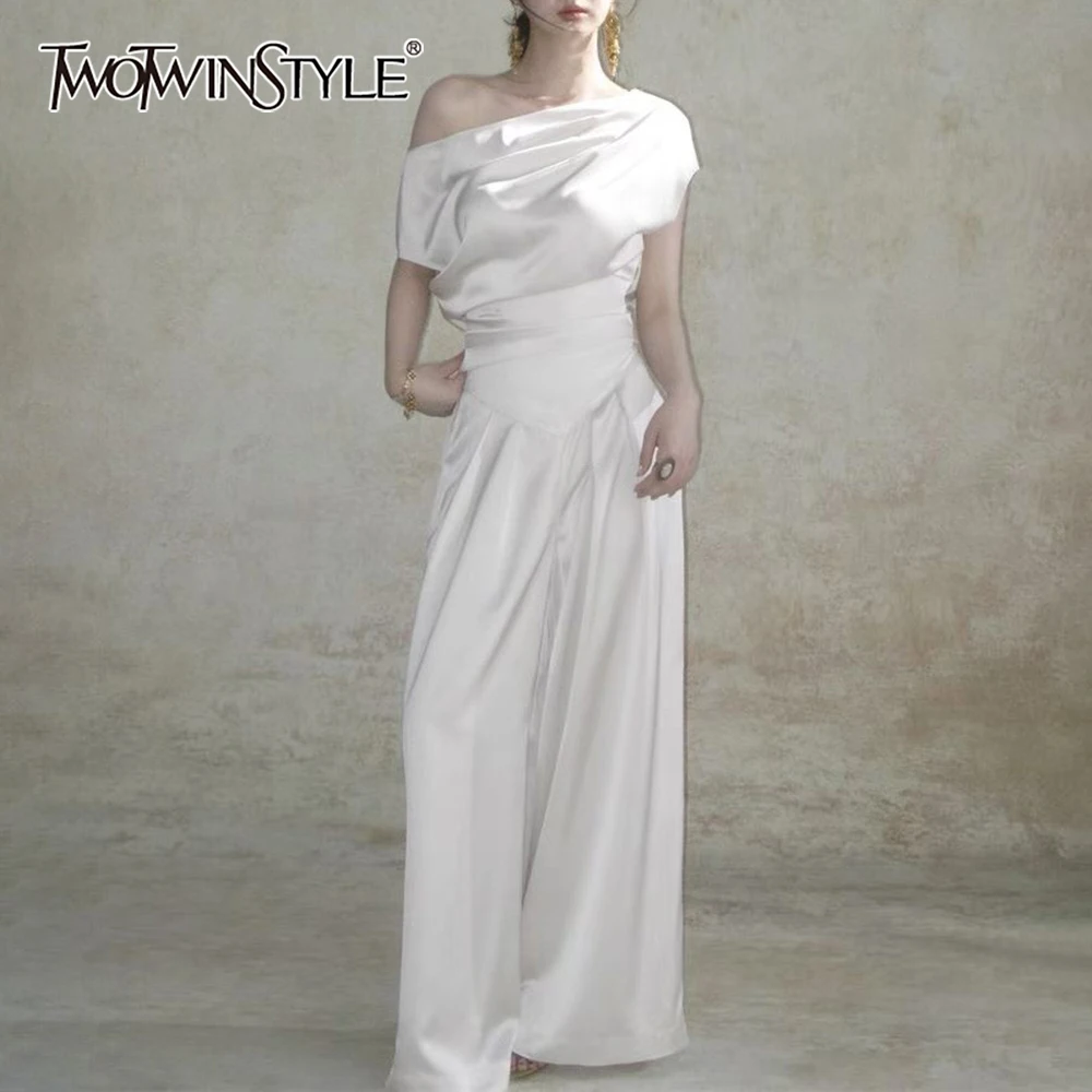 

TWOTWINSTYLE Новый женский комплект из двух предметов: минималистичный топ с диагональным воротником и короткими рукавами, брюки с высокой талией и широкими штанинами