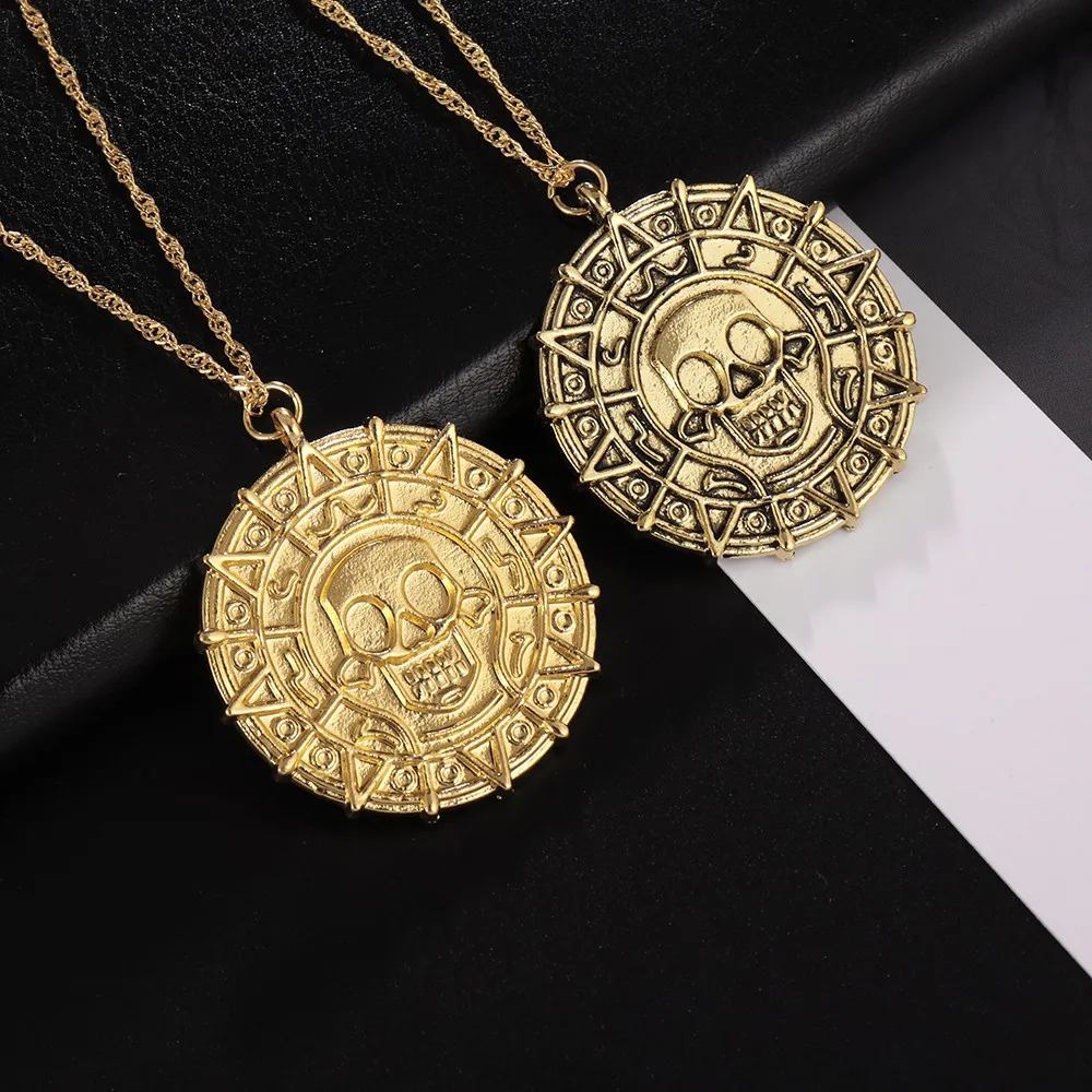 Classic Skull Pattern Curse Jack Sparrow Aztec Necklace Medal Vintage Alloy Pendant Jewelry Men\'s Accessories