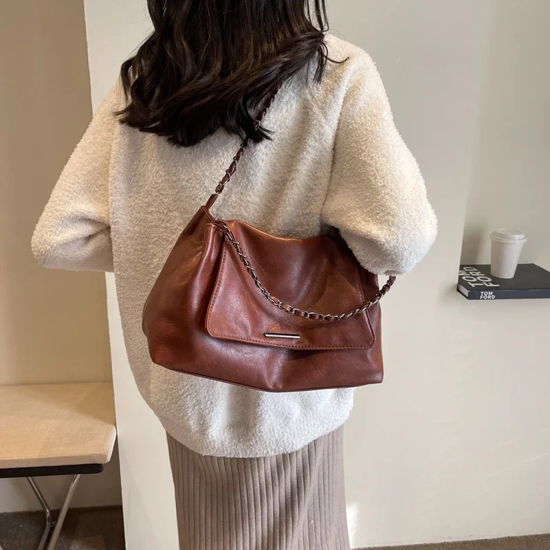 Bolso de mano con bolsillo Interior para mujer, bolsa de alta calidad con cremallera, suave, con solapa, Pu, 2024