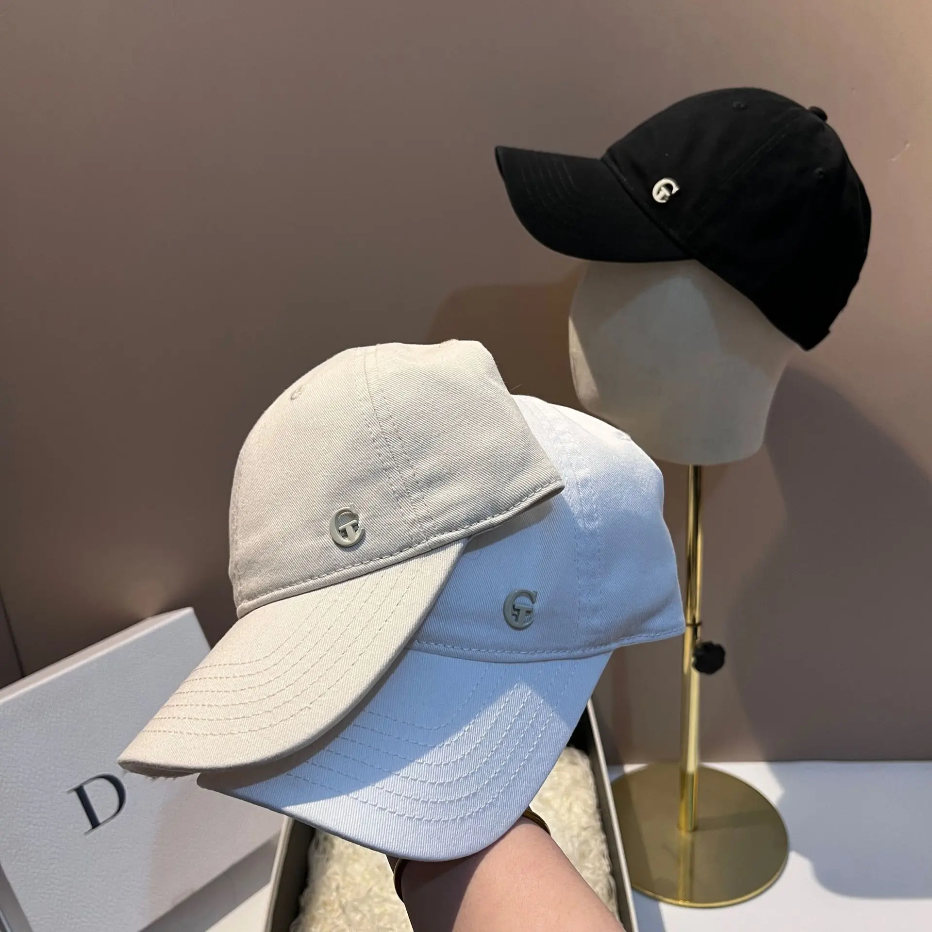 

2025 New Unisex Washed Cotton Cap - Spring Summer Soft Top Baseball Hat for Men/Women, Outdoor Sports & Student Fashion