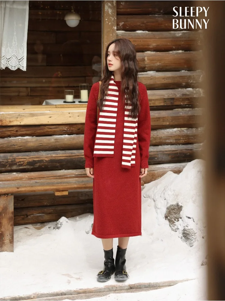 

Cozy Knit Long Sweater Dress Women Relaxed Fit Crew Neck Midi Dress Winter Warm Ribbed Pullover with Drop Shoulder Casual Style