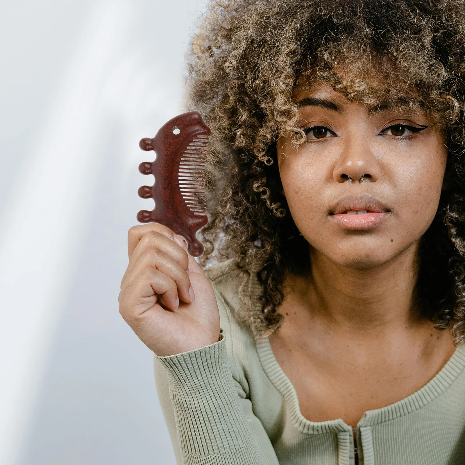 

Массажная расческа ручной работы из сандалового дерева, портативный деревянный массажер для головы, легкий инструмент для ухода за волосами, релаксация Гуа Ша, коричневый