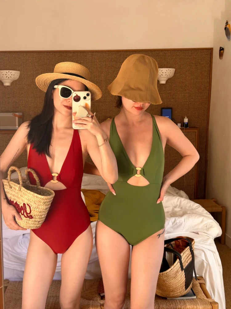 

Sea Sparkle Bright Red Sexy Sle Swimsuit for Holiday White Enhancing Casual Swimwear Women's Life Force Explosive