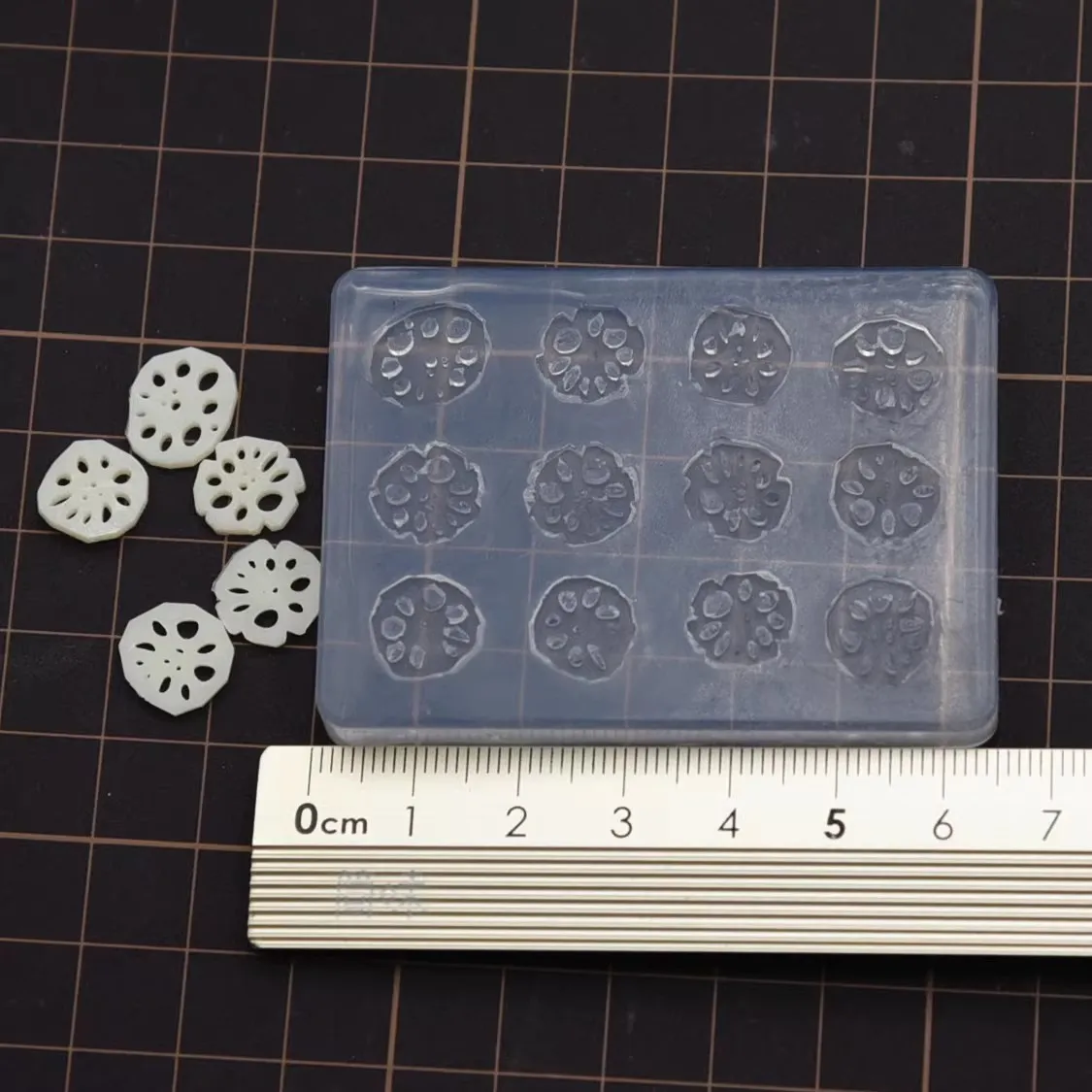 Miniature Lotus Roots Slices Silicone Mold Pottery Ceramice Clay Doll House Vegetables Fasting DIY Moulds