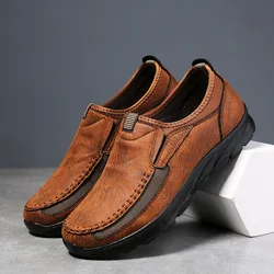 Erkekler rahat ayakkabılar nefes alan loafer'lar Sneakers erkek rahat yumuşak tabanlı mokasen tasarımcı el yapımı Retro yürüyüş ayakkabısı erkek ayakkabısı