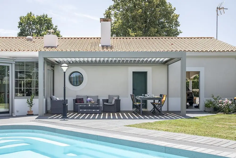 

Modern Garden Retractable Gazebo Motorized / Manual Remote Control Double Louvered Roof Outdoor Bioclimatic Aluminium Pergola