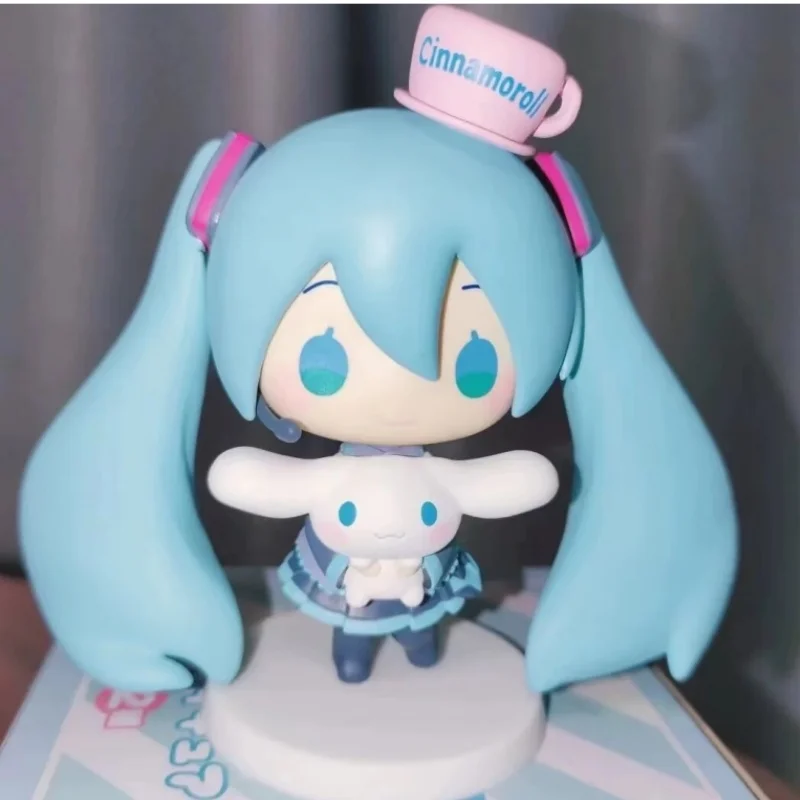 Hatsune Miku Anime Figure Miku Hug Cinnamoroll Figure Cute Statue Collection Model Q Doll Decoration Toy christmas Gift Pvc