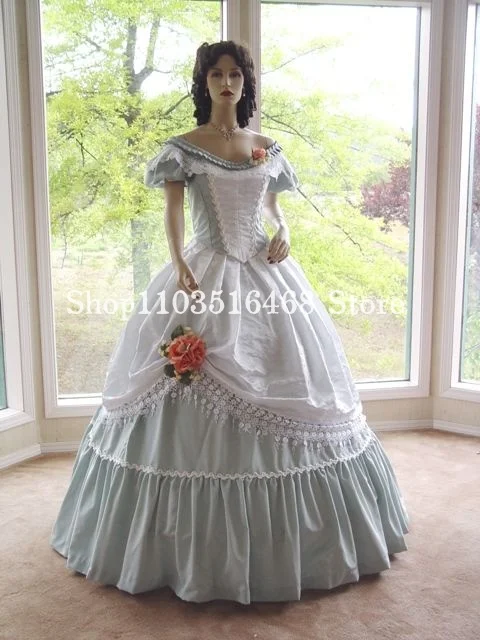 Vintage Fluffy Victorian Prom Gown Strapless Corset Corset Applique Pleated Medieval Princess Gown فساتين حفلة موسيقية