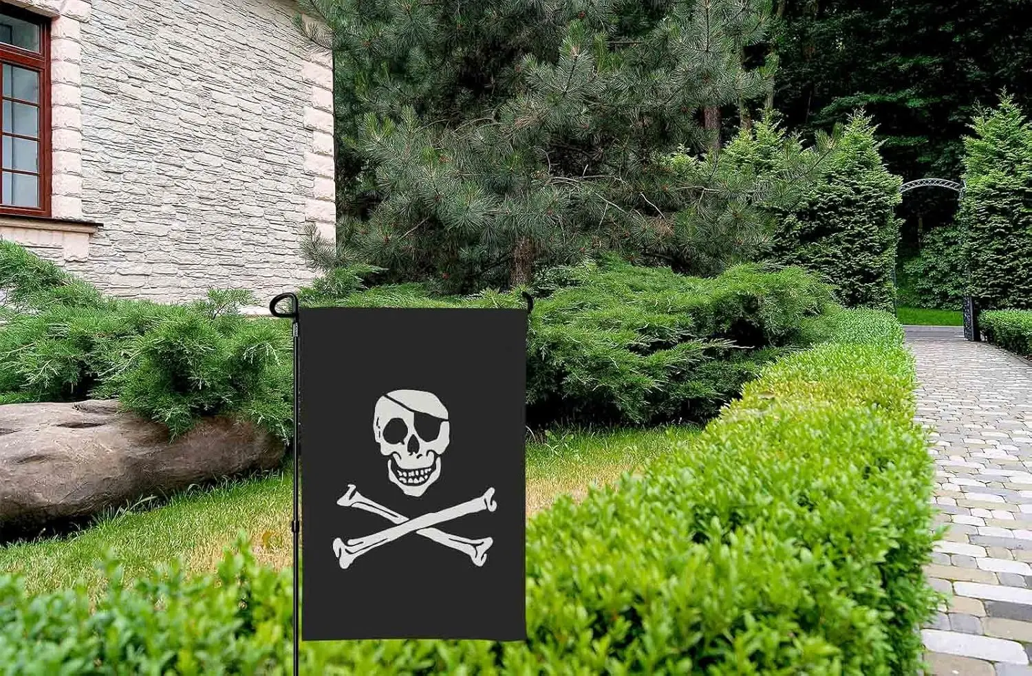 HOSNYE Pirate Flag Garden Flags Double Sided Yard Flags Jolly Roger with Eyepatch Evil Skull Garden Flags 12x18 inch for Yar yyi