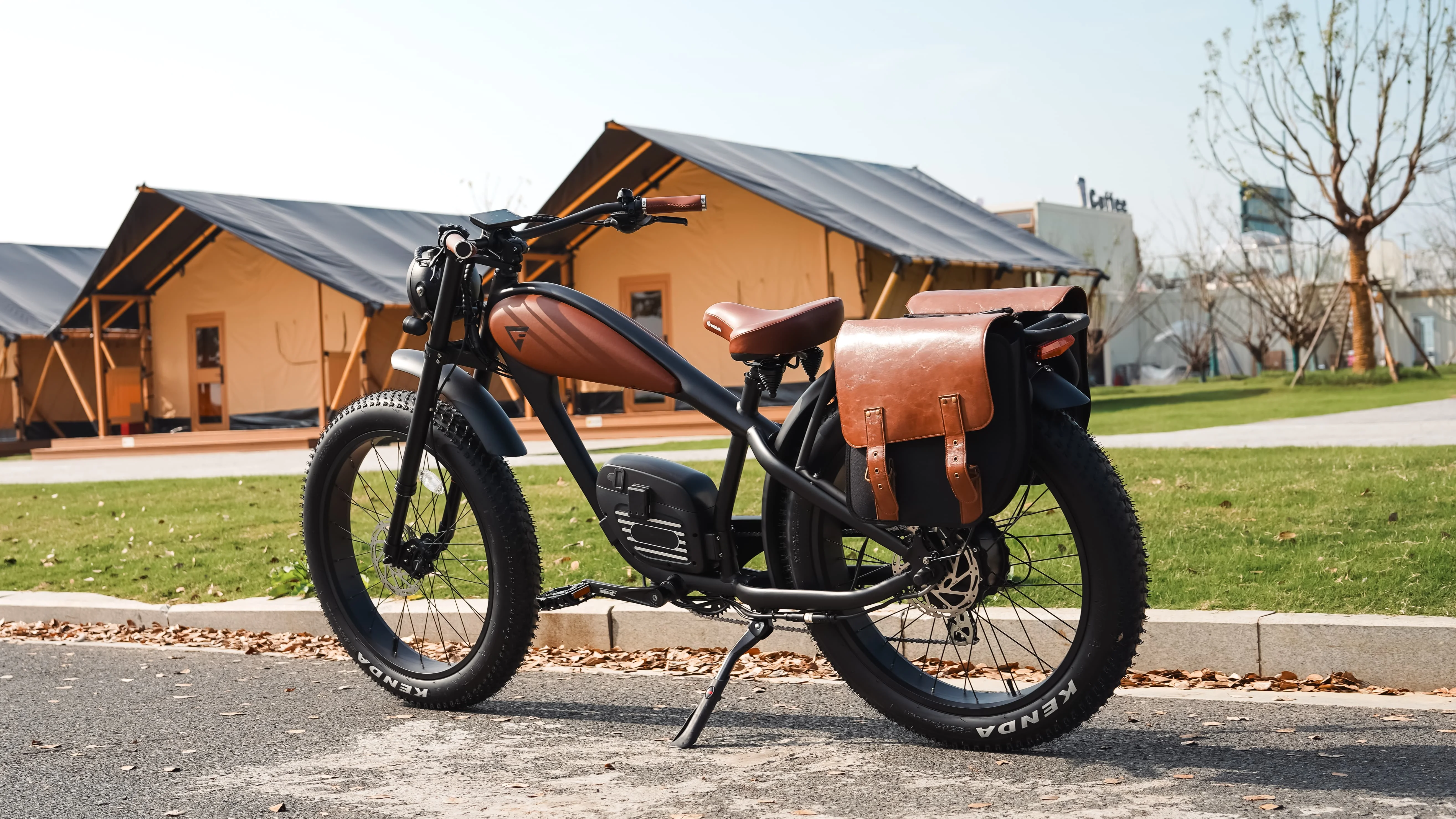 Clrak 26-Inch Electric Vintage Bike with 1000W Hybrid 7 Speed Hot Sale Fat Tire Ebike Hidden 48V Battery 60 km Range Per Charge