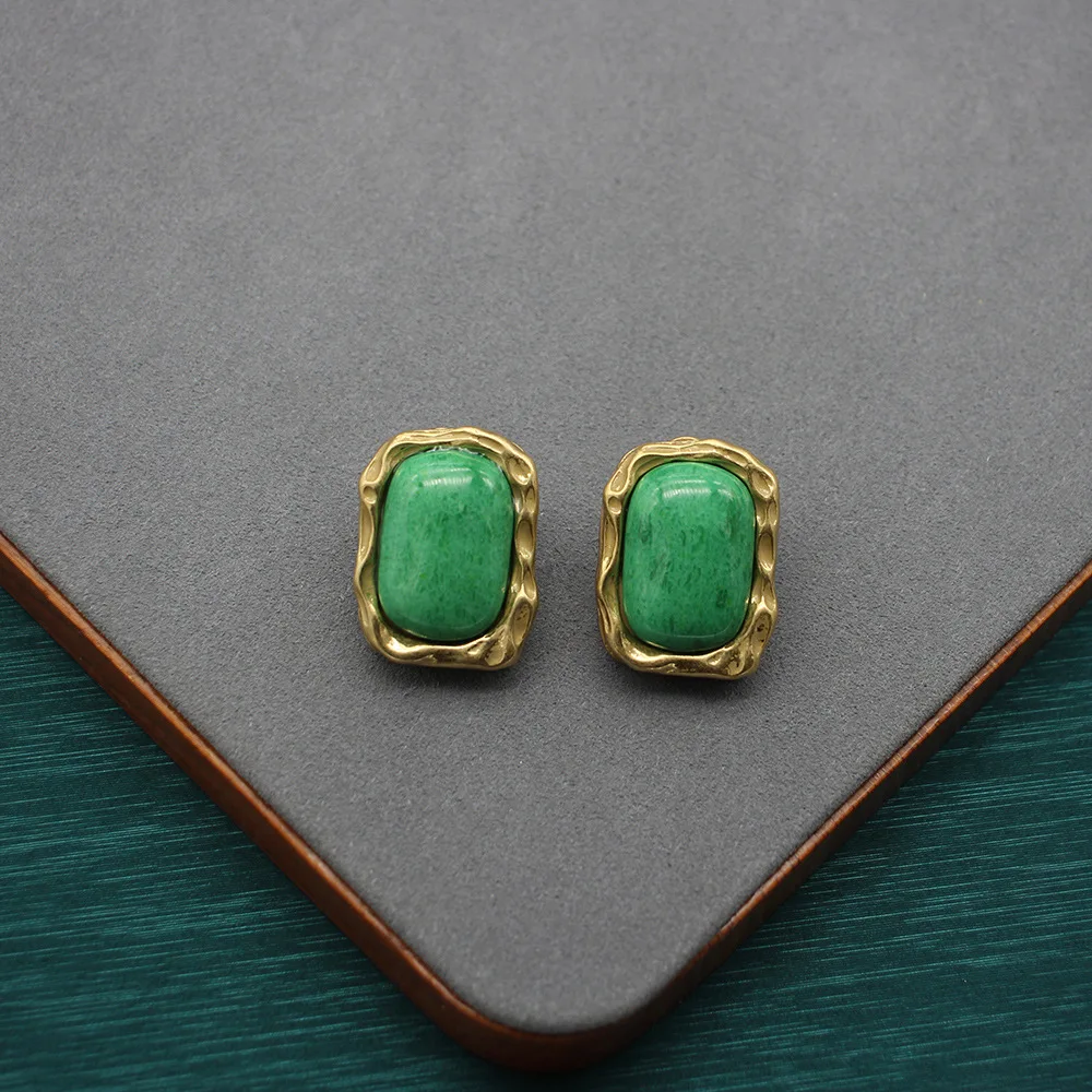 

European and American retro green stone fashion simple earrings