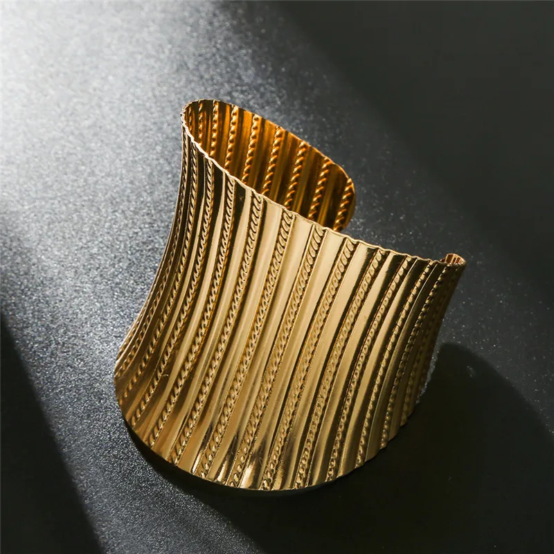 European and American exaggerated embossed metal bracelet Amazon source high-end fashion open texture bracelet women's bracelet